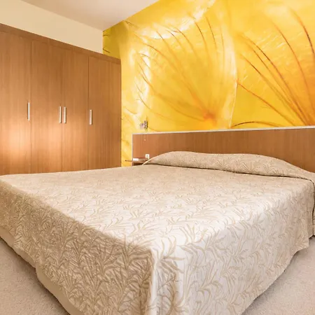 Aparthotel Effect Malina 3*