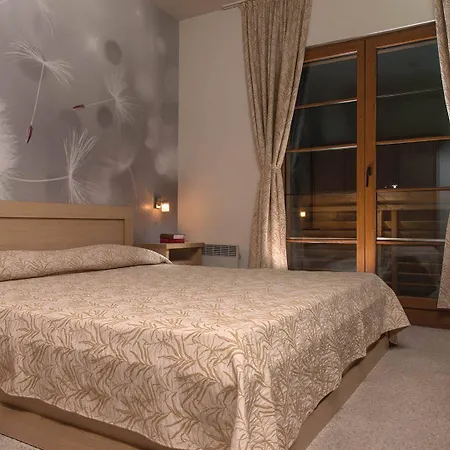 Effect Malina Aparthotel 3*